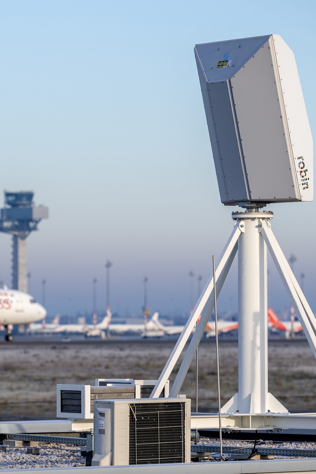 Picture of: BER first German airport to use new bird radar