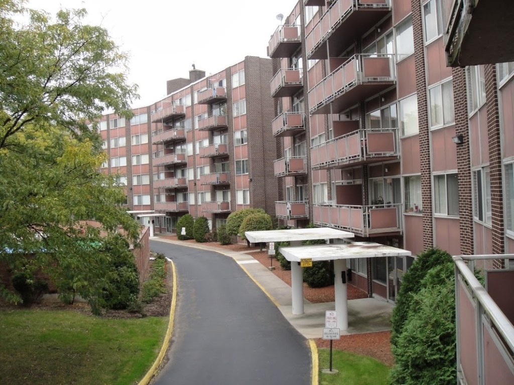 Picture of: Berlin Tpke Unit , Wethersfield, CT  – Condo for Rent